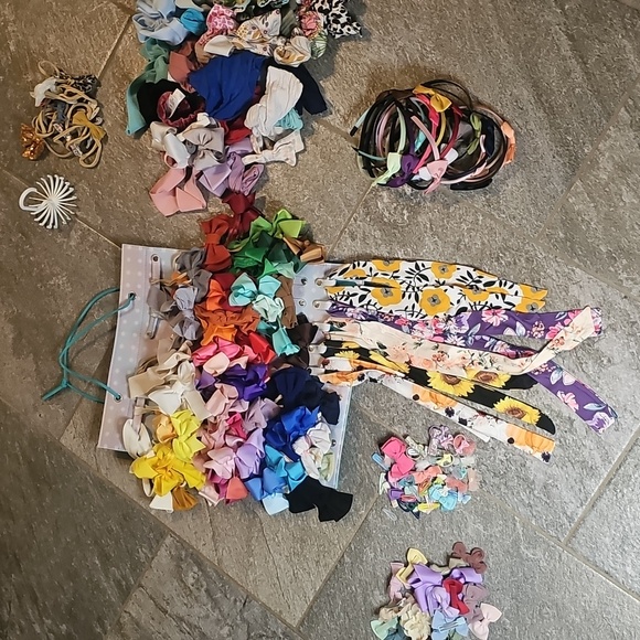 MANY! MANY! Infant Toddler Hair Bows/Clips With Bow Holder Wall Hanger